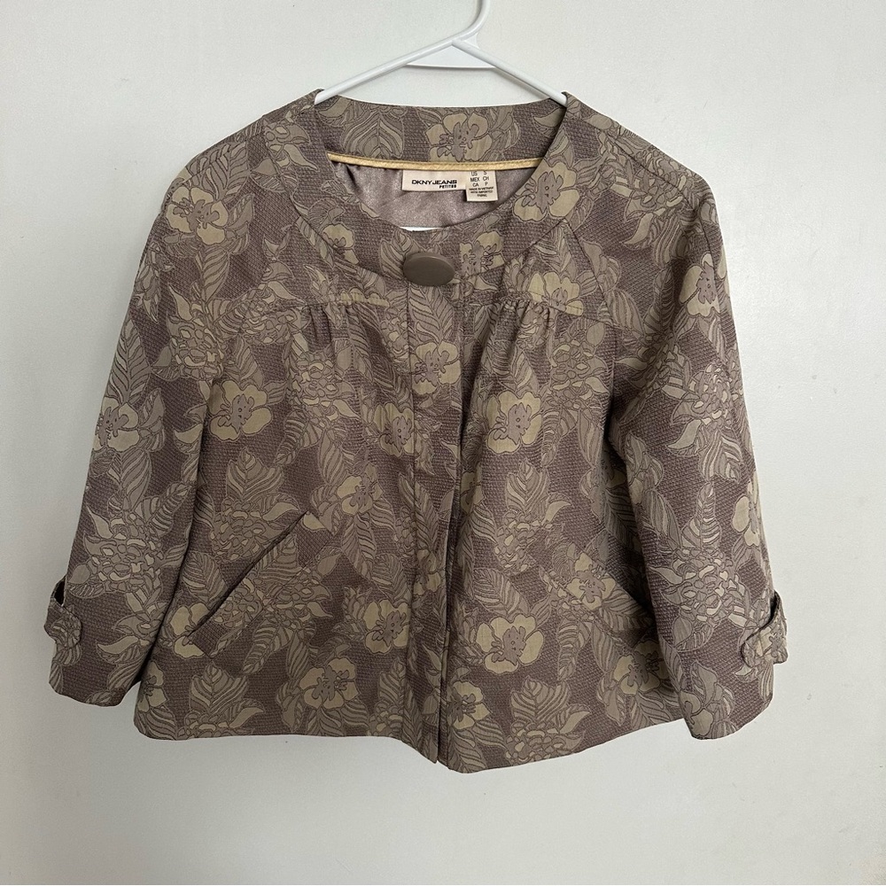 Dkny Brown Textured Blazer with Round Neckline babydoll single button lined‎